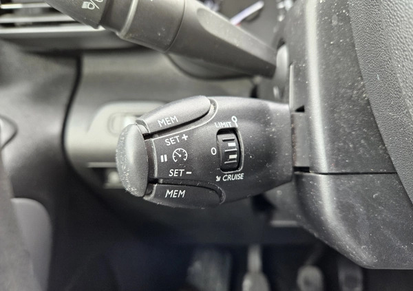 Toyota Proace City Verso cena 77900 przebieg: 77000, rok produkcji 2020 z Międzyrzecz małe 106